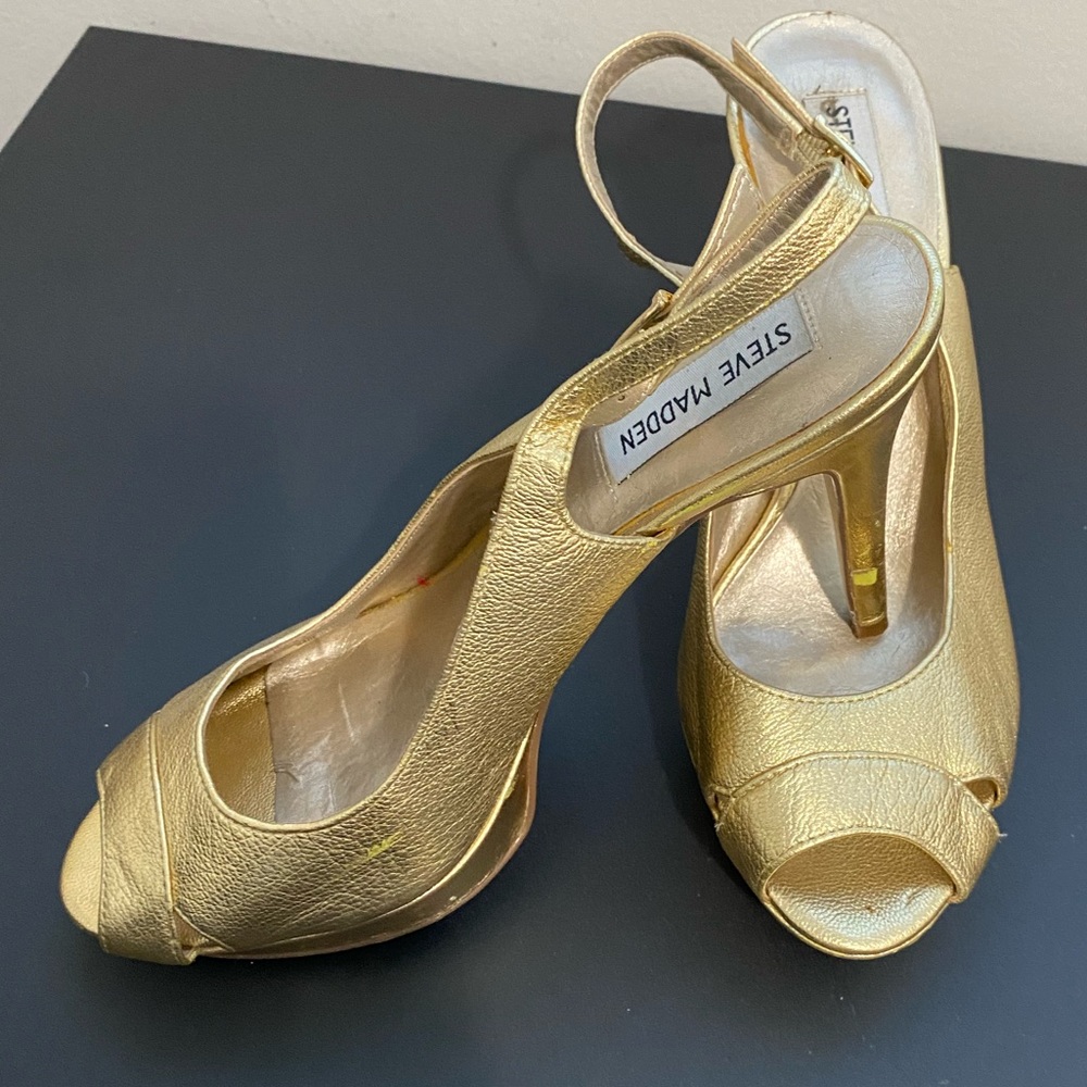 Steve Madden gold platform slingback heels